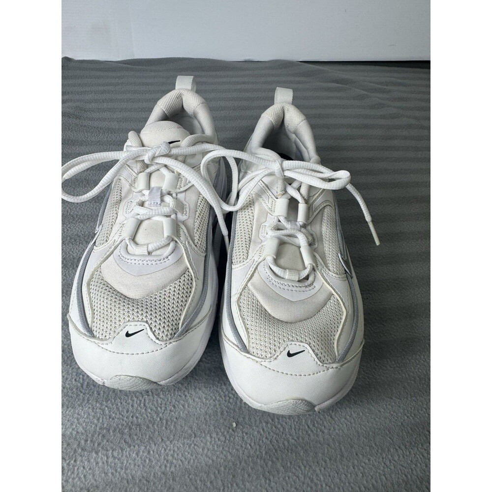 Nike Air Max Bliss Women’s Size 8 White Silver Sneakers DH5128-101